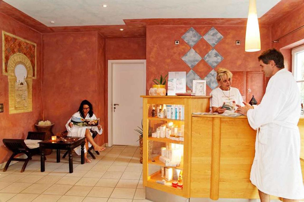 Zedernhof Gesundheits- & Wellnesshotel Stamsried Extérieur photo